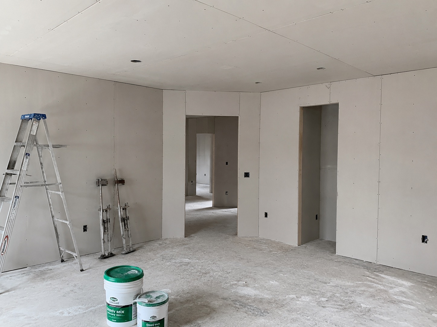 Drywall & Mudding project photo 1 by Best Quality Painting Ltd. in Winnipeg