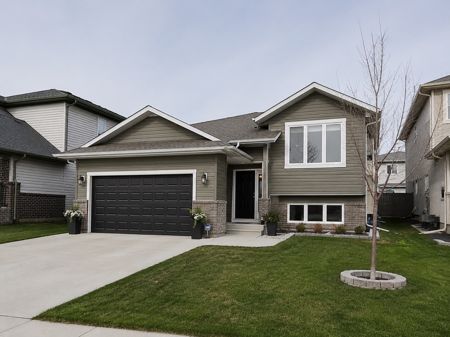 Exterior Painting project photo 7 by Best Quality Painting Ltd. in Winnipeg