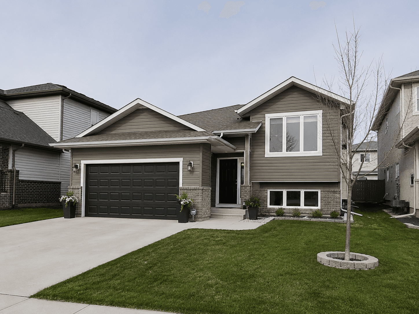 Exterior Painting project photo 7 by Best Quality Painting Ltd. in Winnipeg